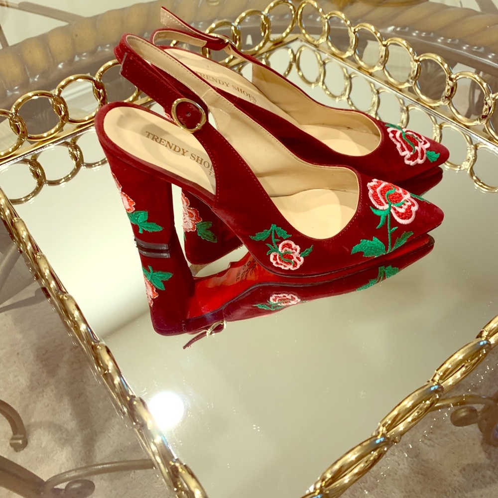 Suede pumps